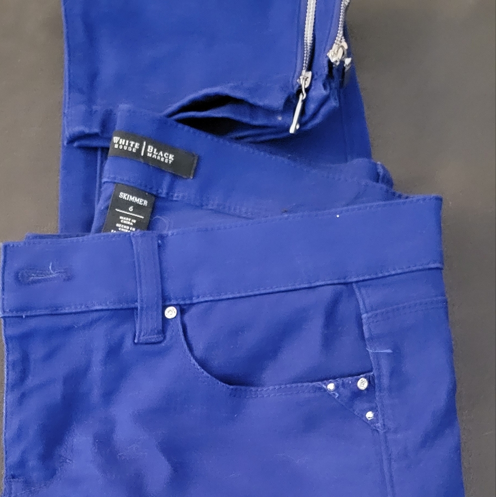 White House Black Market Royal Bue jeans. Zipper ankle. Never worn.